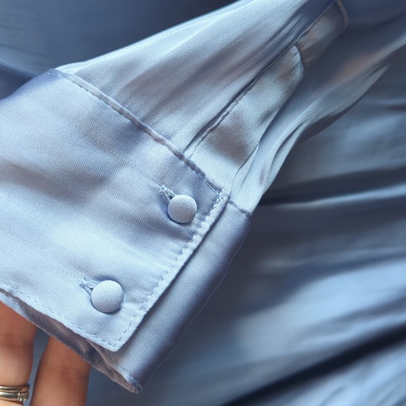 Blue Dynamite Blouse NWOT Size L - Picture 3 of 4